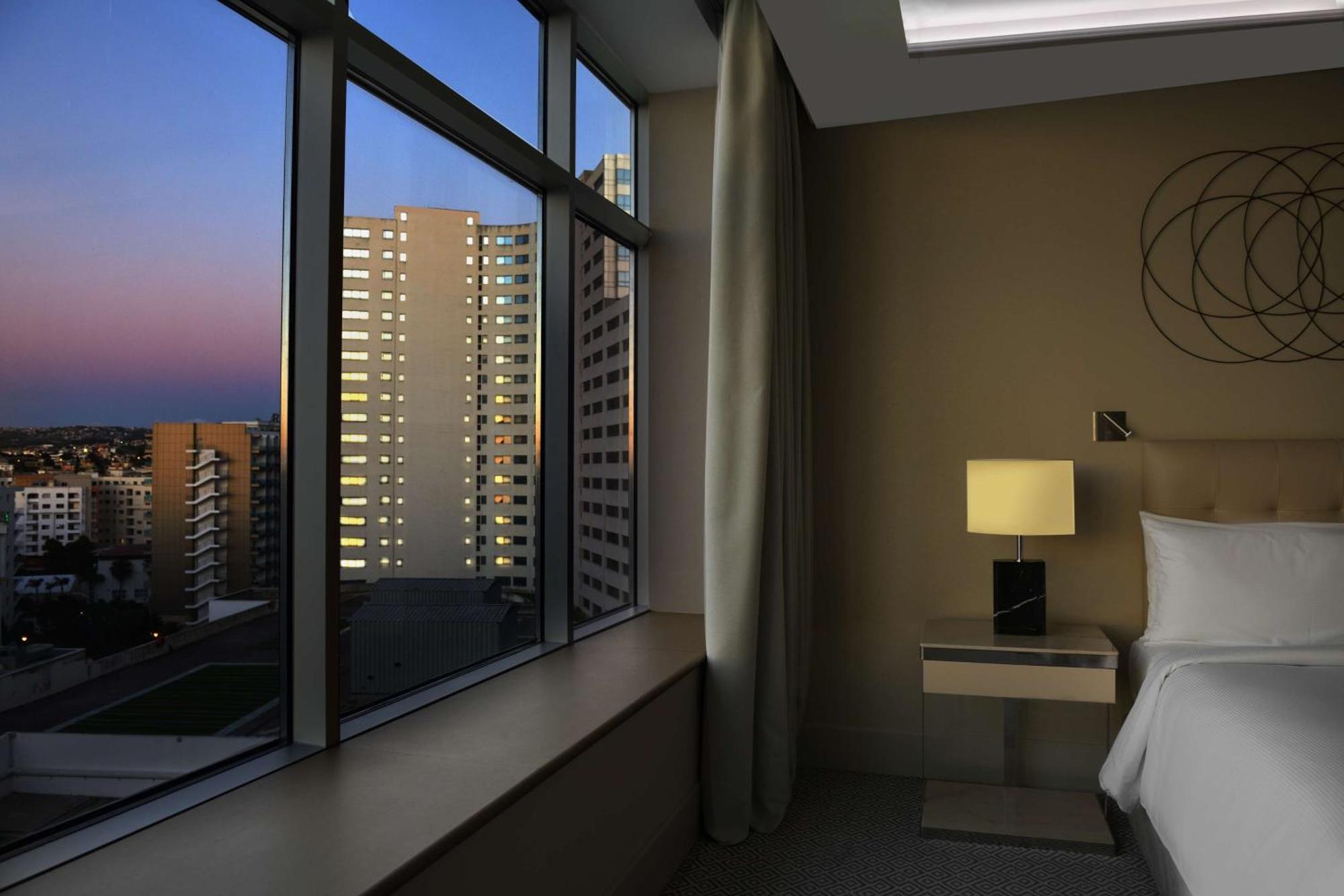 Hilton Tanger City Center Hotel&Residences Eksteriør bilde A guest room at the hotel