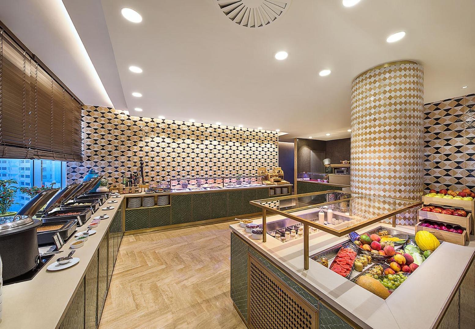 Hilton Tanger City Center Hotel&Residences Eksteriør bilde The buffet at the lounge