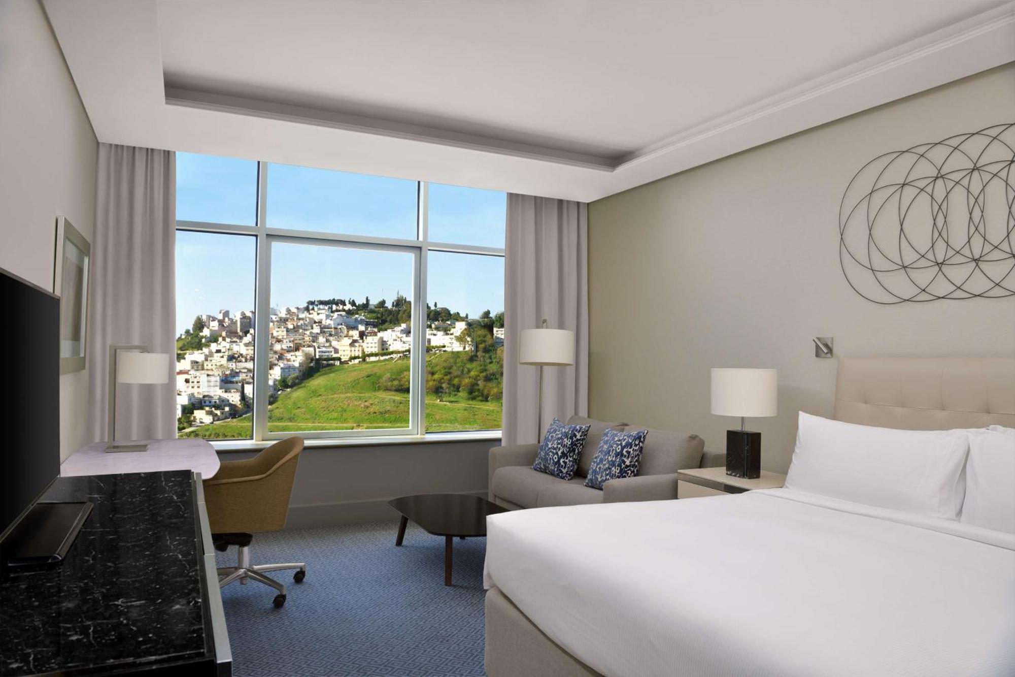 Hilton Tanger City Center Hotel&Residences Eksteriør bilde A guest room at the hotel