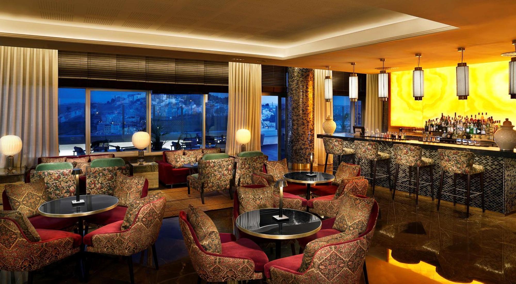 Hilton Tanger City Center Hotel&Residences Eksteriør bilde The bar at the Mandarin Oriental, Munich