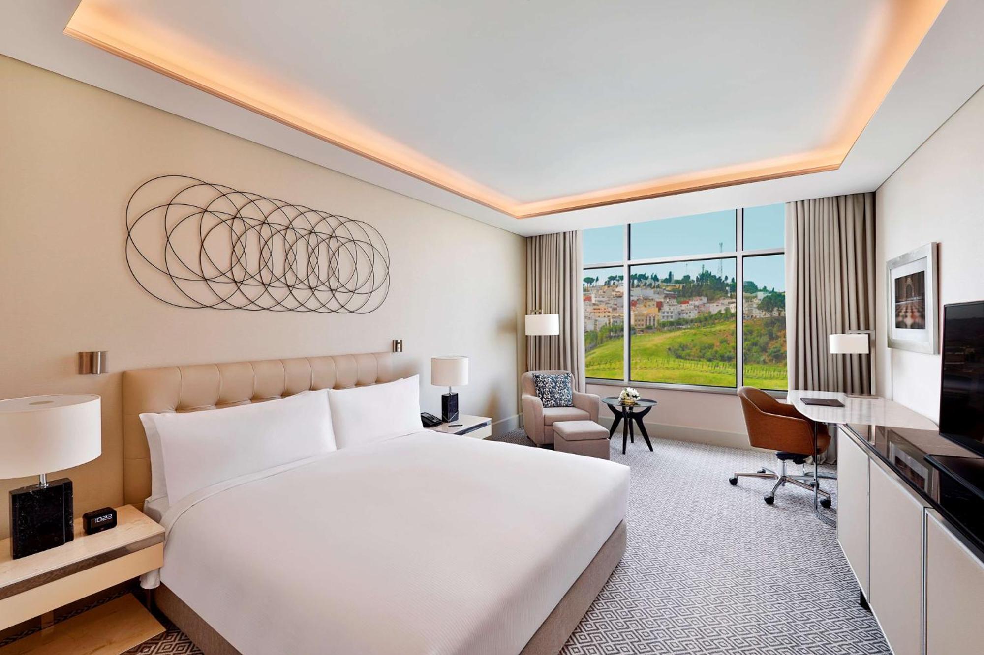 Hilton Tanger City Center Hotel&Residences Eksteriør bilde Deluxe Room