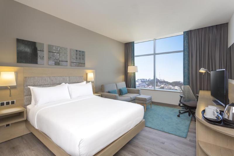 Hilton Tanger City Center Hotel&Residences Eksteriør bilde A typical guest room at the Hilton Garden Inn
